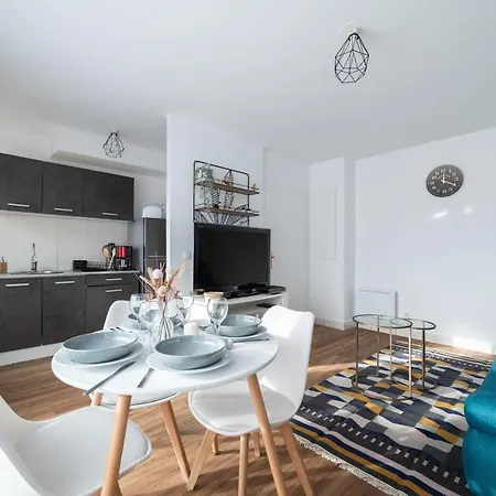 Le Nid Douillet T2, Wifi, Parking Prive Gratuit Apartment *