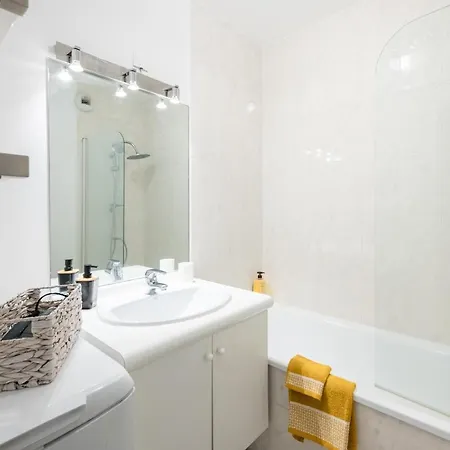 Appartement Le Nid Douillet T2, Wifi, Parking Prive Gratuit
